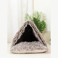Bild in Galerie-Betrachter laden, Flauschiges Katzen - Zelt Kaufen – Gemütlicher Rückzugsort Für Ihre Katze - CagillyPaw e.U.