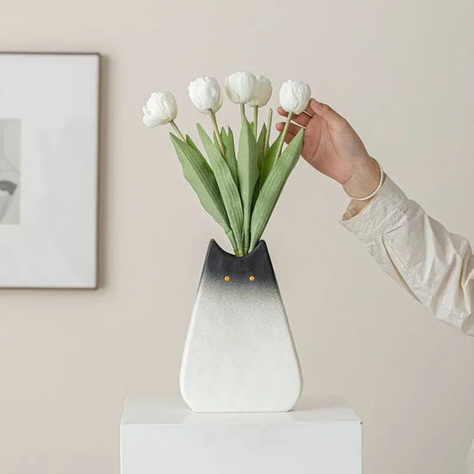Samtpfoten Vase Aus Porzellan In Pastoralischer Optik In Verschiedenen Größen Und Farben Product vendor
